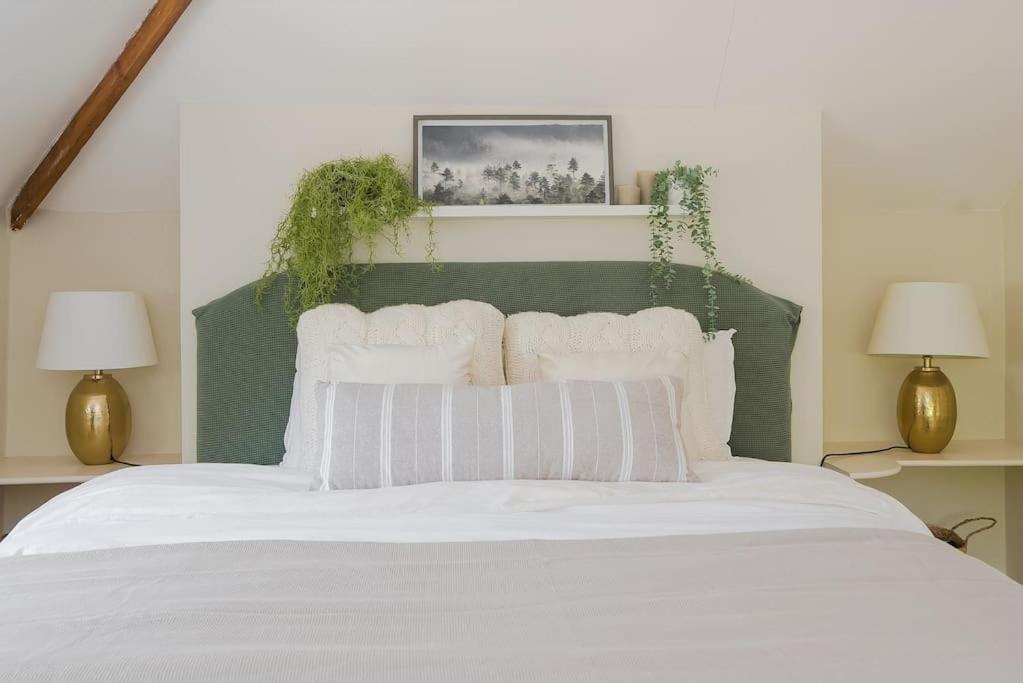 Adorable 2 Bedroom Guest House Hawkhurst Eksteriør billede