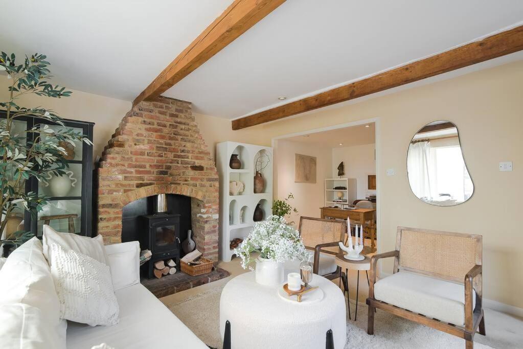 Adorable 2 Bedroom Guest House Hawkhurst Eksteriør billede